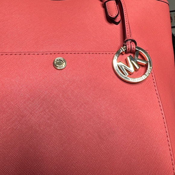 Michael Kors Coral Jet Set Tote Bag EUC - Picture 10 of 16
